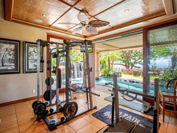Luxury Estate Vacation Home - Golf Course Estate Near Beach
